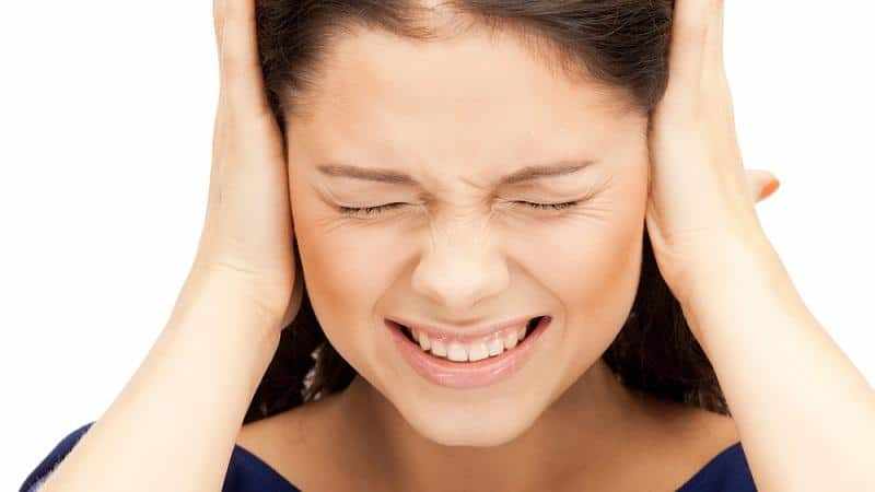 причины заложенности уха при простуде