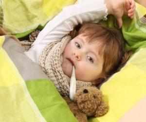 Как лечить у ребенка кашель и температуру?