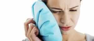 Как и чем лечить ухо в домашних условиях когда оно болит?