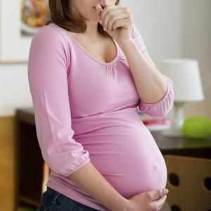 чем опасен сильный кашель при беременности для ребенка
