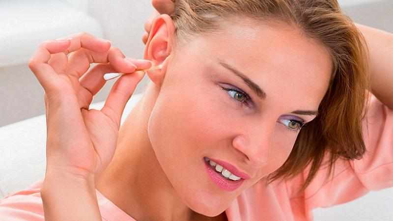 Может ли от серной пробки болеть ухо