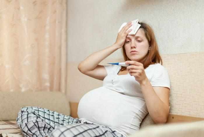 как и чем лечить заложенность носа при беременности