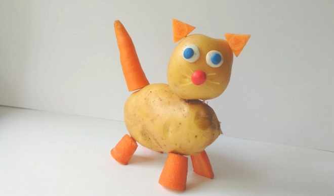 Кошка из картошки и морковки