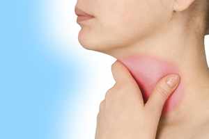 Боль в горле может быть причиной инфекции